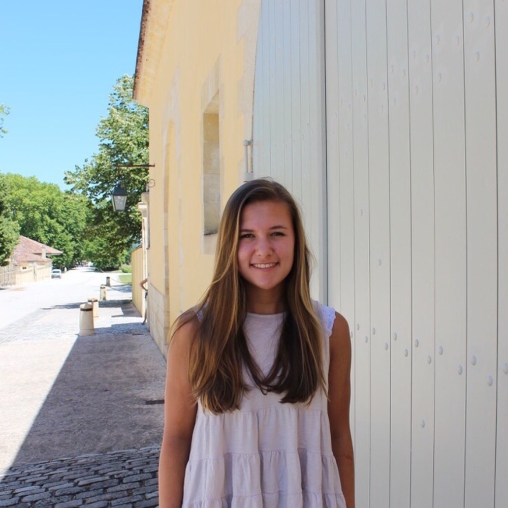 Meet your Posher, Mia